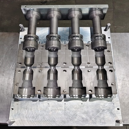 Four Cavity PET Water Bottle Mould