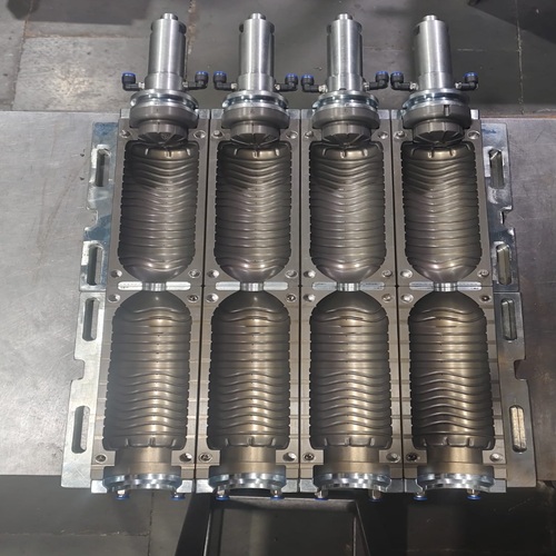 Four Cavity PET Water Bottle Mould