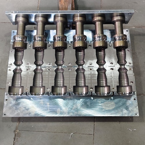 Six Cavity PET Water Bottle Mould
